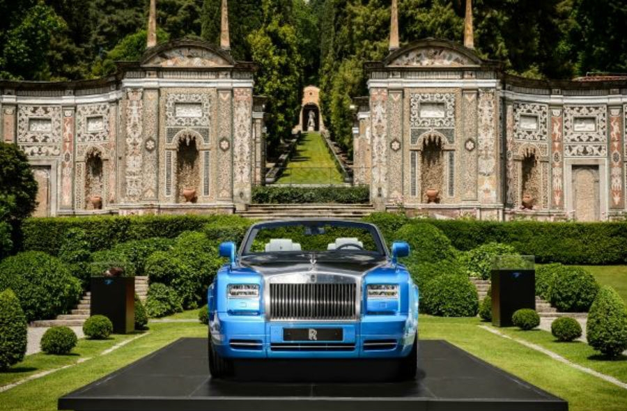 Houstons French Mansion and its White RollsRoyce Convertibles Draw a Rich  Crowd