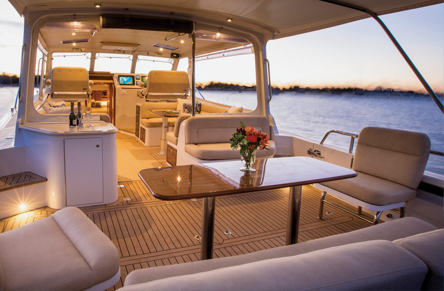 elevating-the-bar-mjm-yachts-obsession-luxury-power-perfection-b