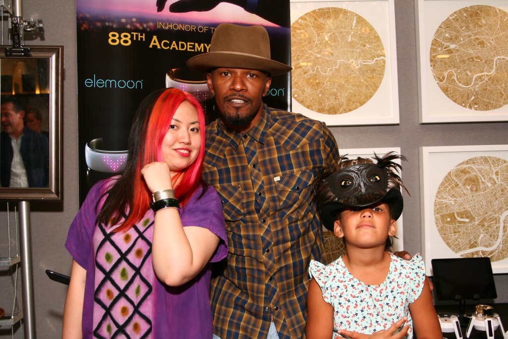 jamiefoxx and daughter with Jing Zhou elemoon