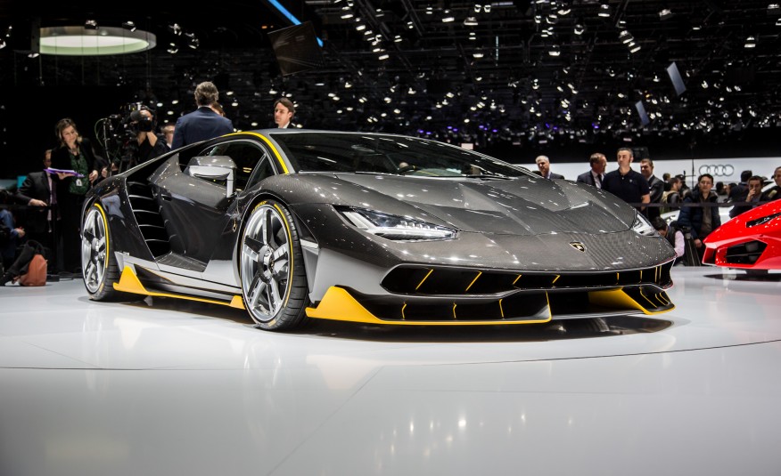 2017-Lamborghini-Centenario-LP770-4-1022-876x535