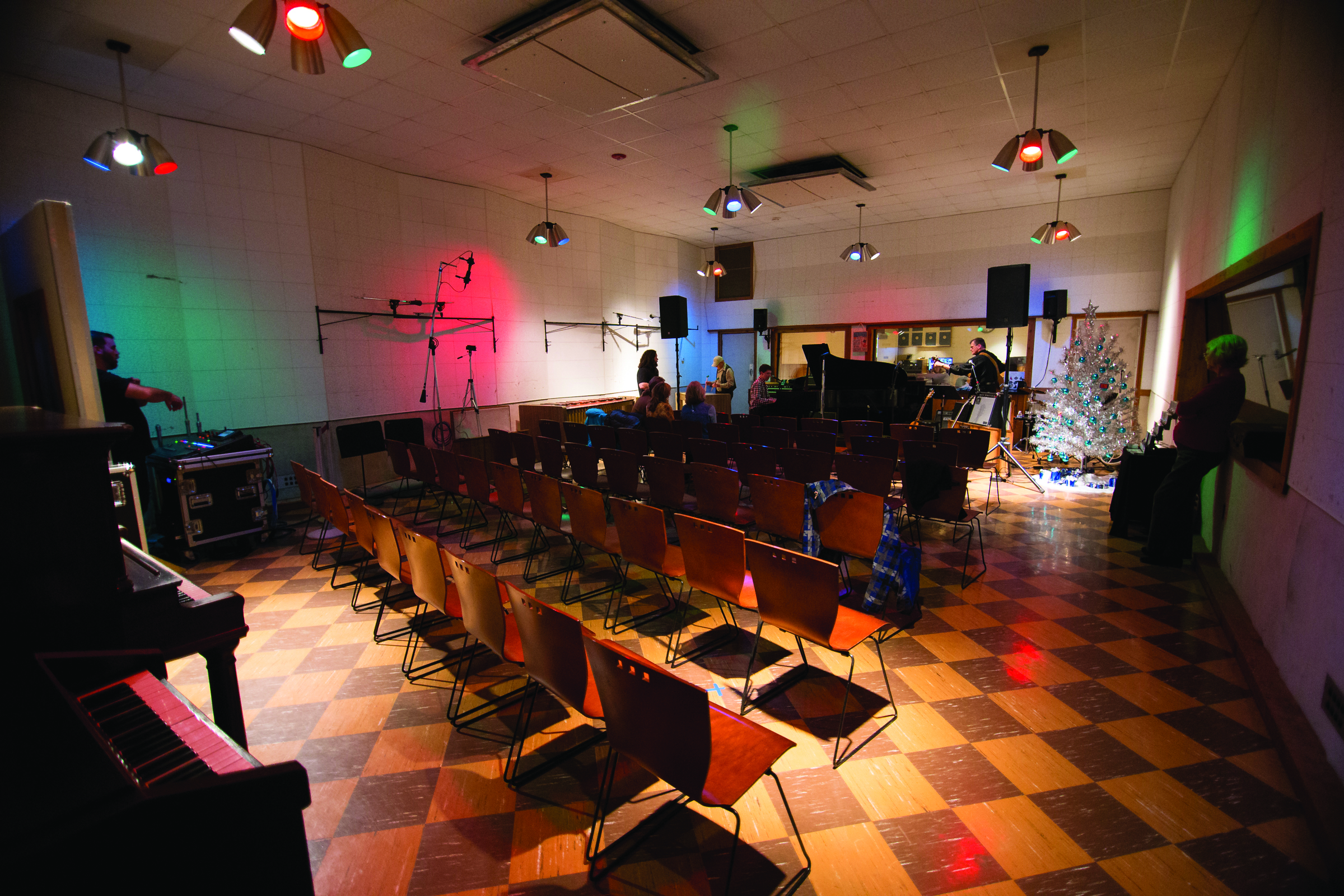 RCA_Studio_B_Interior_event_photo_by_CK_Photo,_courtesy_of_Country_Music_Hall_of_Fame_and_Museum