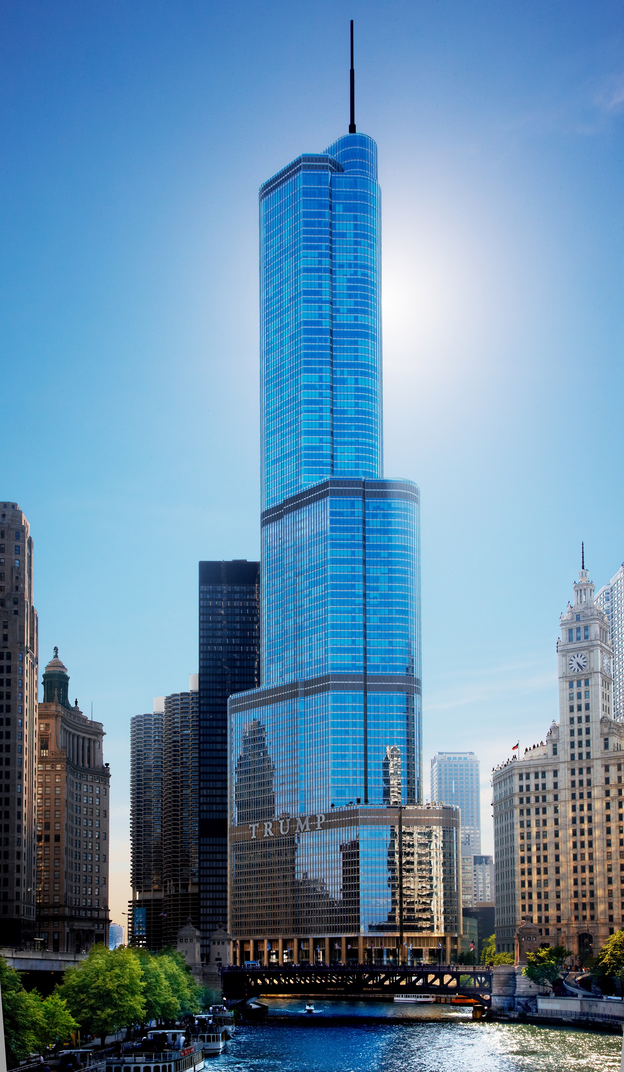 MAIN-Trump-Chicago-Facade