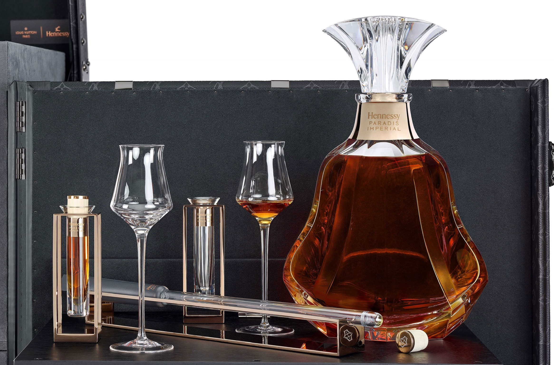 HENNESSY PARADIS IMPERIAL TRUNK BY LOUIS VUITTON - Opulence