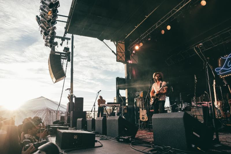 Shakey Graves thrills the crowd during the golden hour at LUCK. Credit: Ryan Vestil.