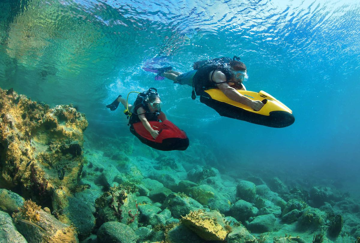 Underwater Rocket: SEABOB Jet Ski Propels Riders to New Depths