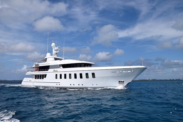 Camper & Nicholsons - Superyacht Bella