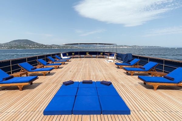 Camper & Nicholsons - Superyacht Paloma (Deck)