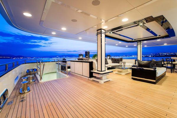 Camper & Nicholsons - Superyacht Silver Angel (Deck)