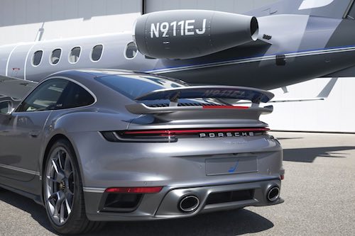 Duet: Embraer Phenom 300E x Porsche 911 Turbo S