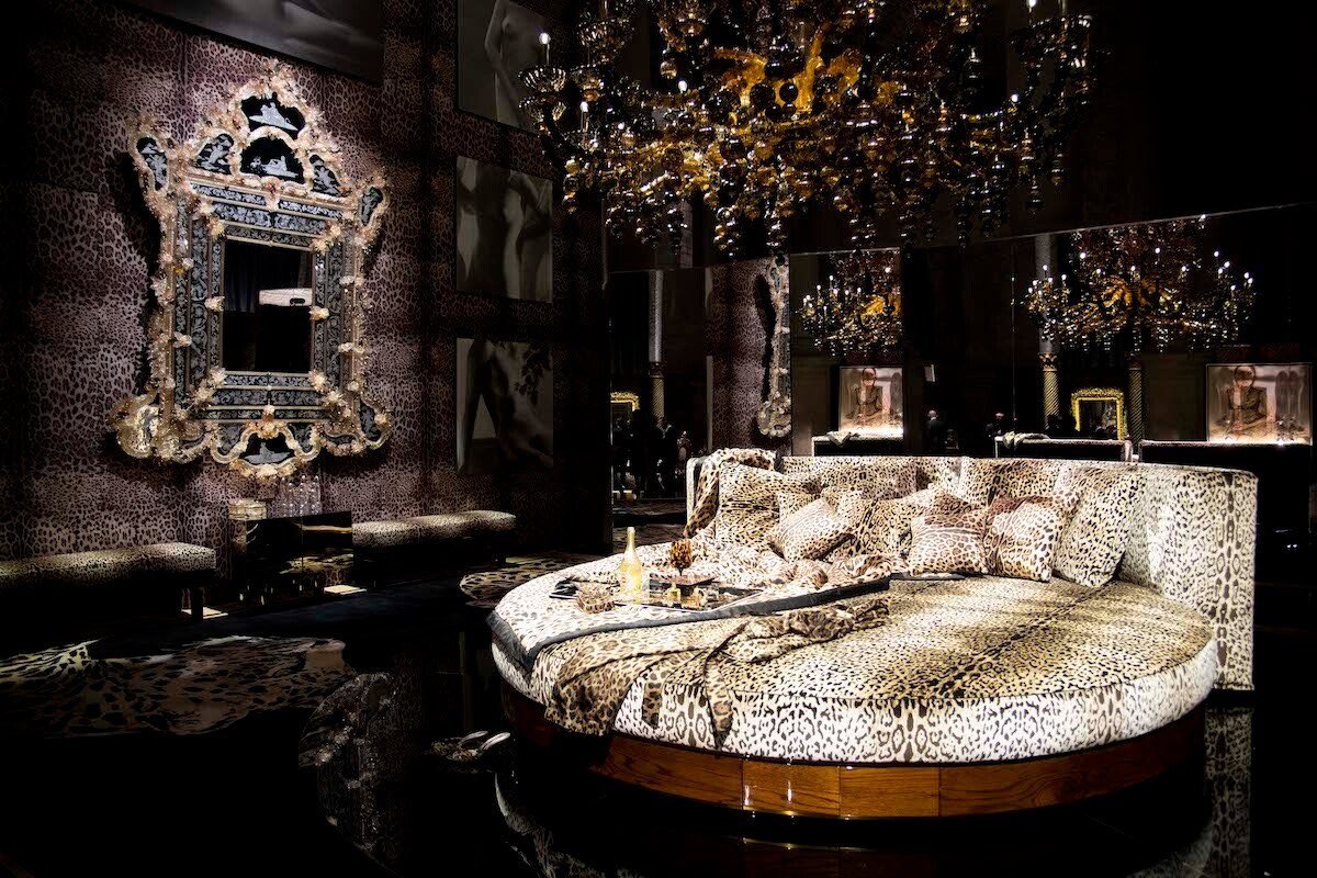 Luxe Home Furniture: Dolce & Gabbana Casa Boutique