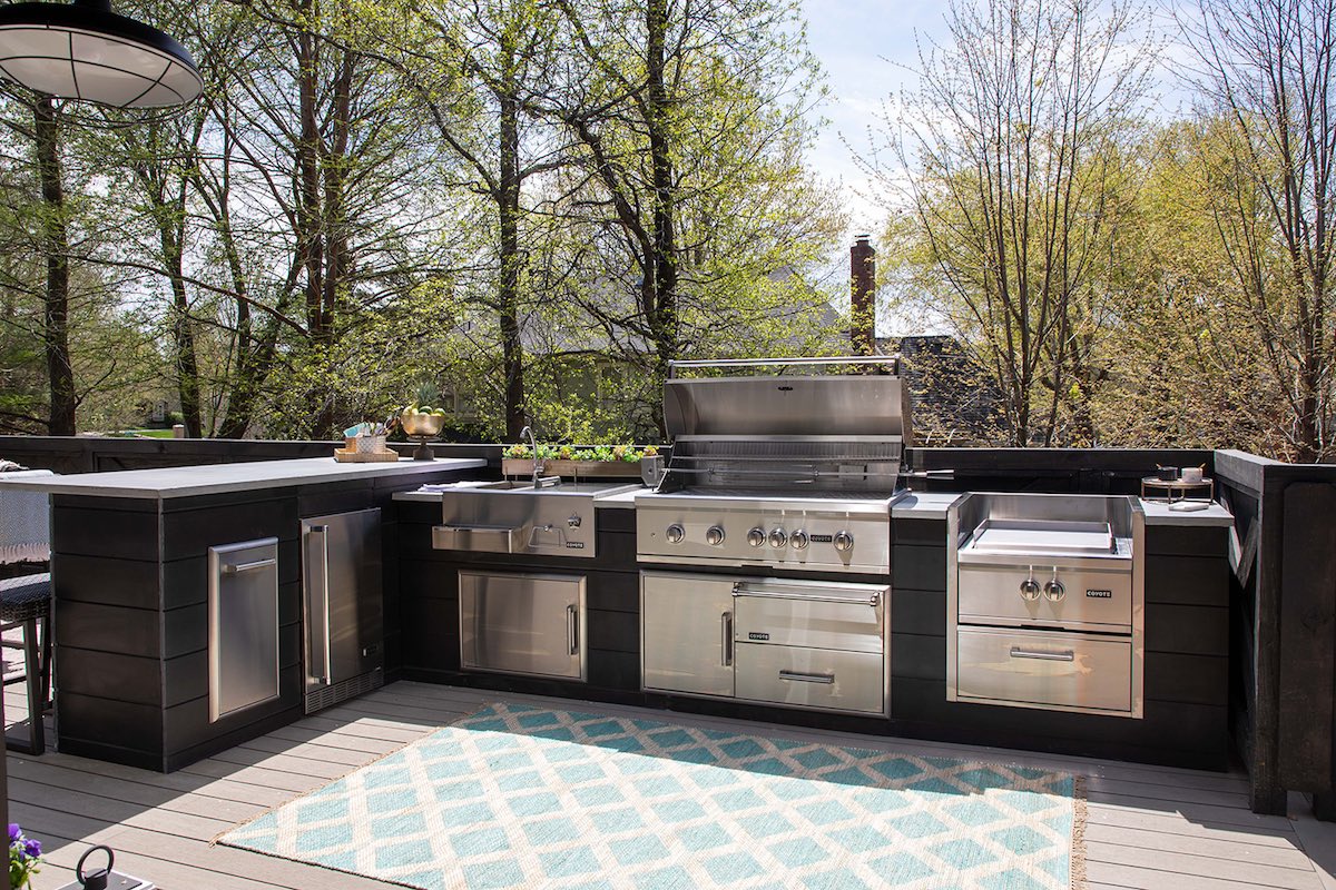 Get Your Grill On: Requirements for Building an Outdoor Kitchen