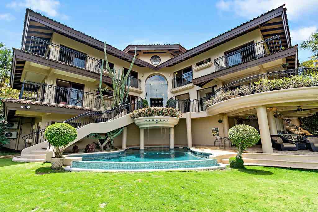 Costa Rican Luxury: Casa de Suenos Escondidos Available for $2.29M