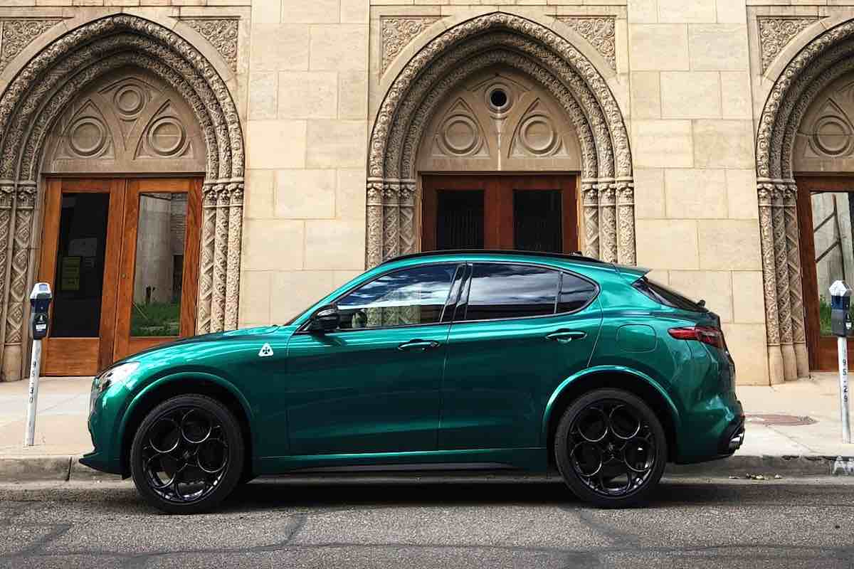 2023 Alfa Romeo Stelvio Quadrifoglio AWD