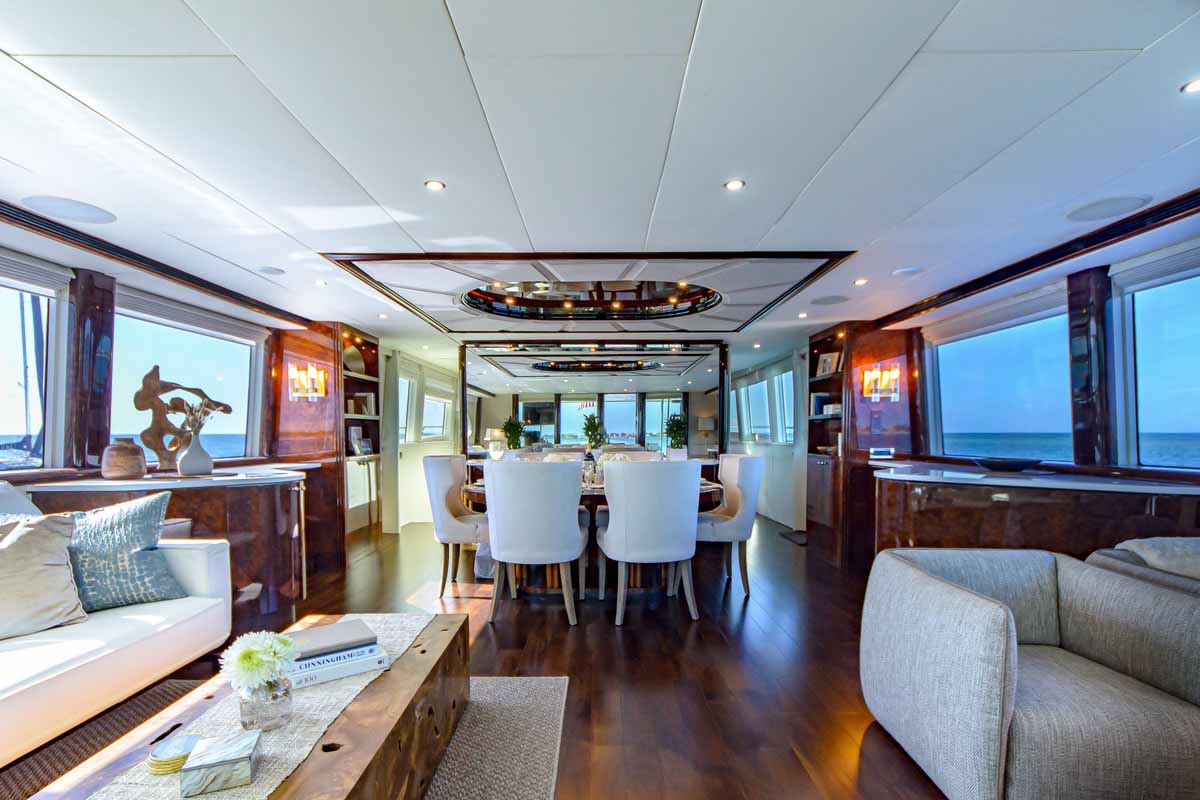 Exclusive Yachts™ Wooded floor interior