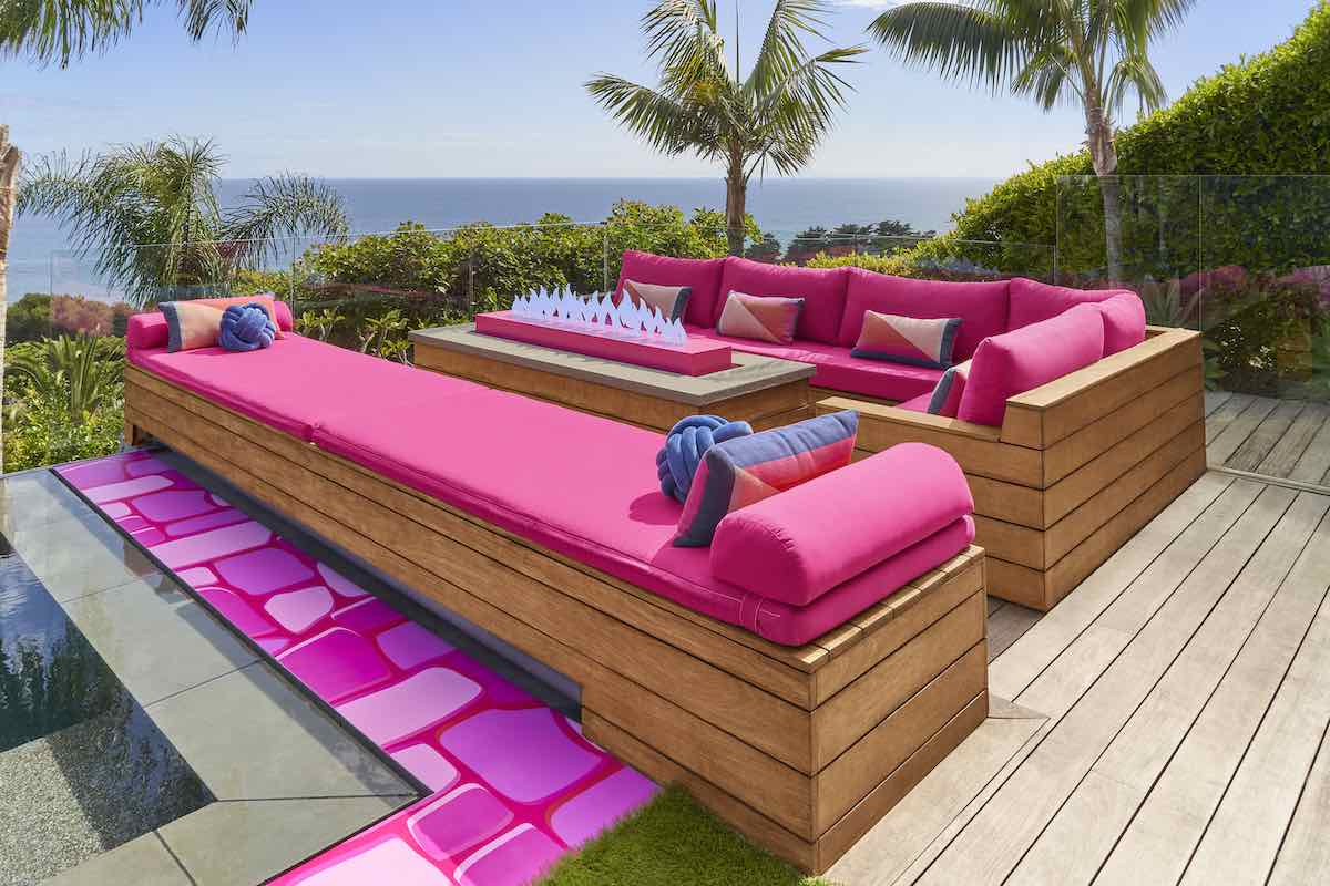 <img src="barbie Malibu Dream House fire pit" alt="Malibu DreamHouse pool fire pit">