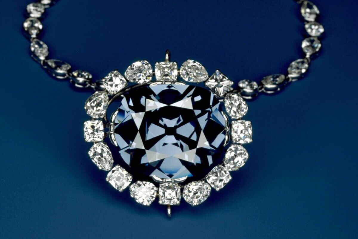 1,923 Expensive Diamond Necklace Stock Photos, High-Res Pictures, and  Images - Getty Images