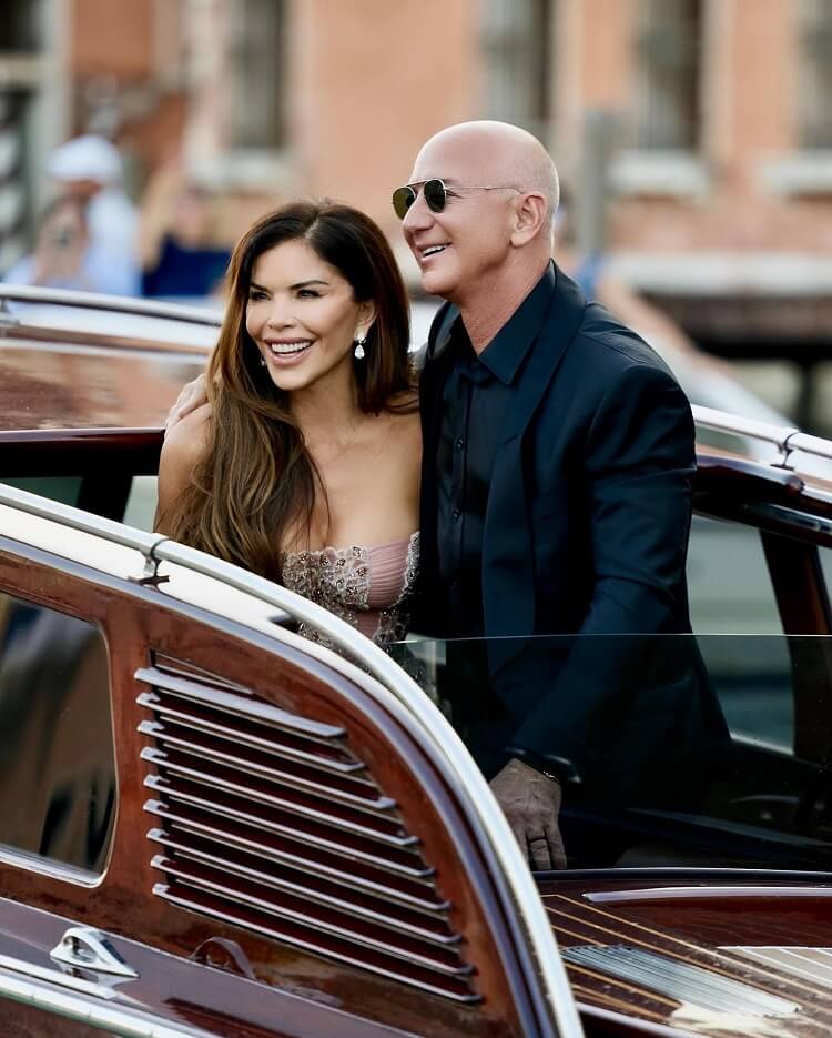 Jeff Bezos and Lauren Sánchez