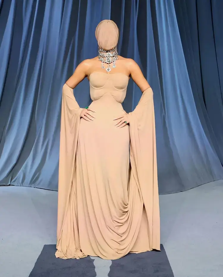 @kimkardashian